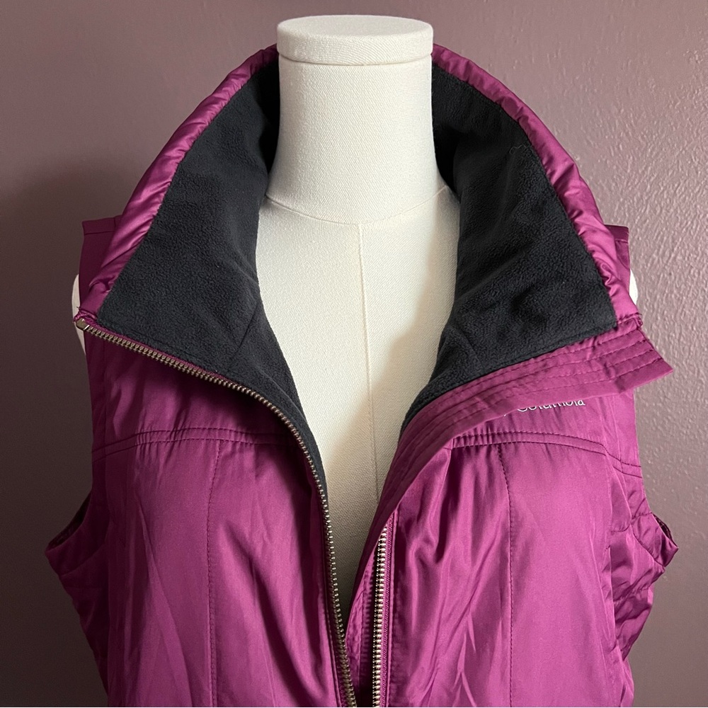 EUC Columbia Plum Puffer Vest - Picture 4 of 10